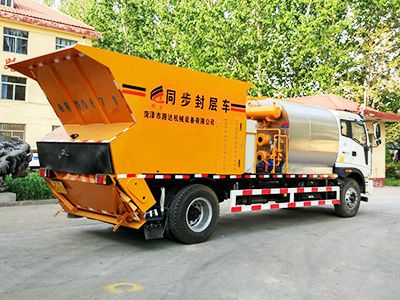 同步封層車的發動機如何保養